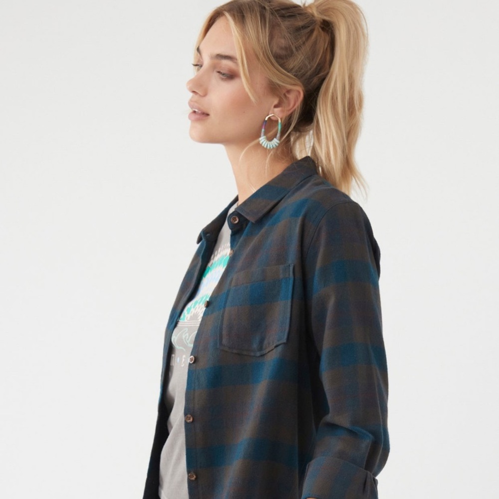 NWT O’Neill blue LOGAN flannel - body con cabin chill wrap